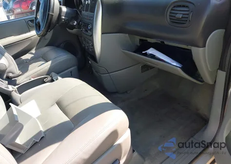 2005 Chrysler Town & Country Touring from USA, damaged, VIN 2C4GP54L25R145310